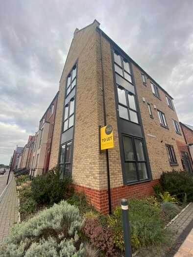 2 Bedroom Flat To Rent In Scott's Square, Hull, HU1