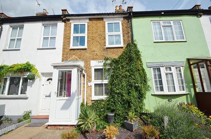 2 Bedroom Terraced House To Rent In Armitage Road, Thorpe Bay, SS1
