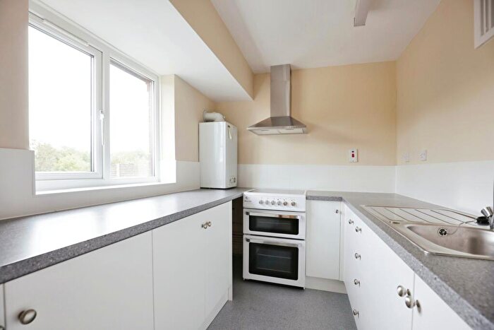 1 Bedroom Flat For Sale In Knights Lane, Tiddington, Stratford-upon-Avon, Warwickshire, CV37