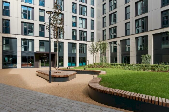 2 Bedroom Apartment To Rent In New York Square, Quarry Hill Leeds, LS2