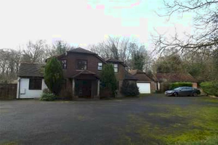 4 Bedroom House To Rent In Cross In Hand, TN21