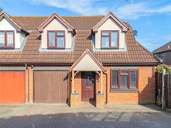 3 Bedroom Semi-Detached House To Rent In West Park Avenue, Billericay, Essex, CM12