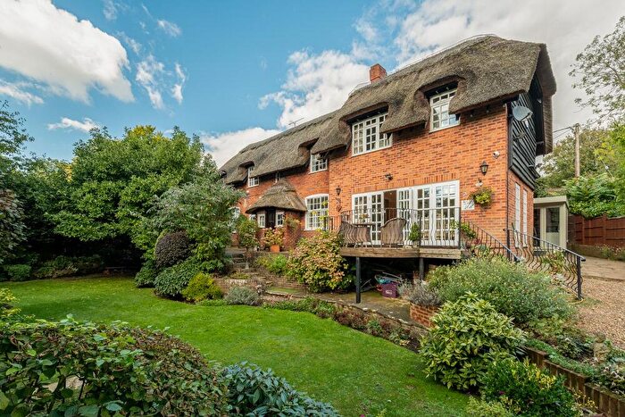 4 Bedroom Detached House For Sale In Cookham Dean, SL6