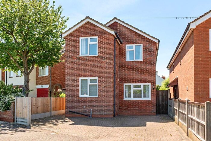 3 Bedroom Detached House For Sale In George Street, Clapham, MK41
