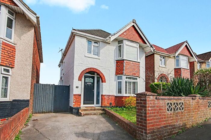 3 Bedroom Property For Sale In Cornwall Crescent, Midanbury, SO18