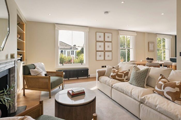 3 Bedroom Flat For Sale In Cambridge Gardens, North Kensington, W10