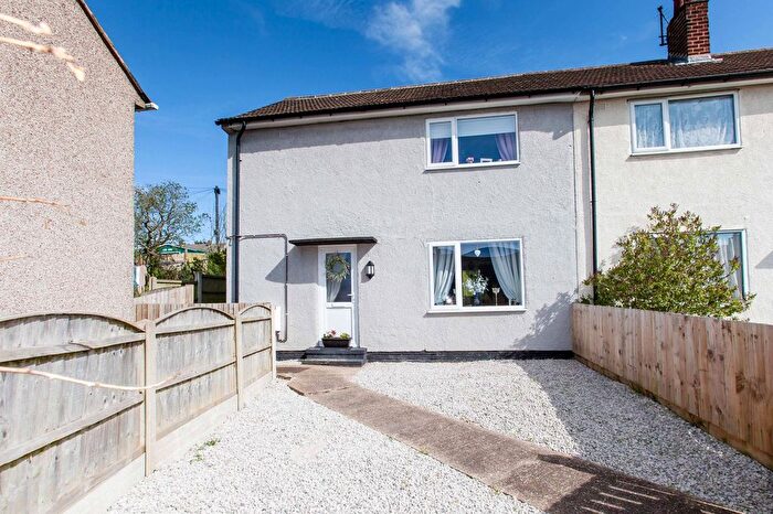 3 Bedroom End Terrace House For Sale In Haldane Crescent, Bolsover, S44