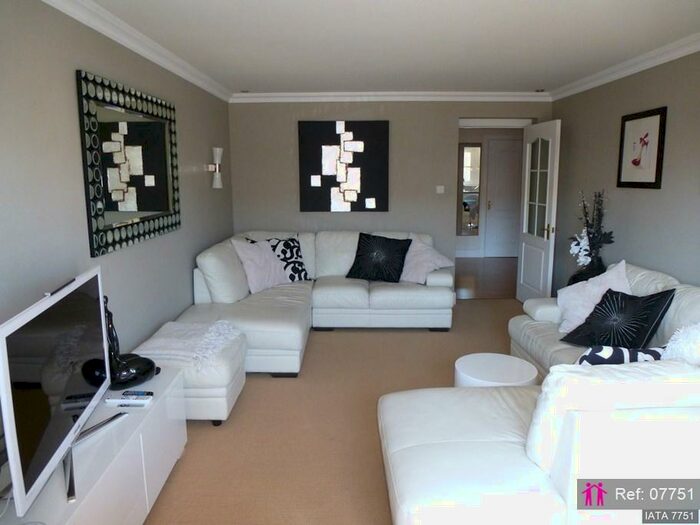 3 Bedroom Apartment To Rent In Rattray Drive, Edinburgh, EH10