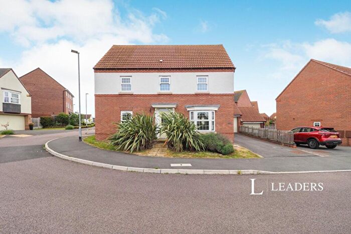 4 Bedroom Detached House To Rent In Heron Crescent, NG12