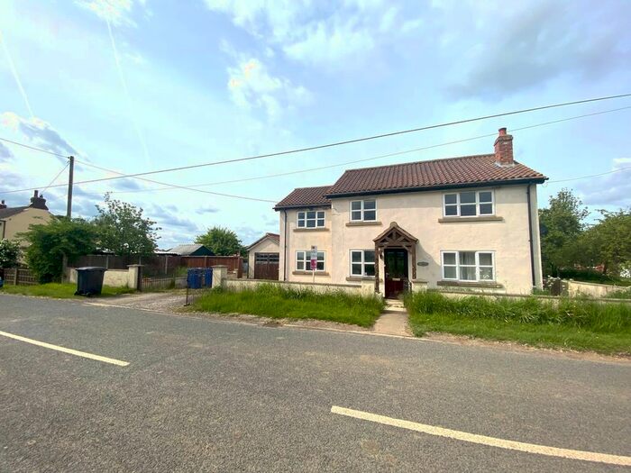 4 Bedroom Detached House For Sale In Pincheon Green Lane, Sykehouse, Goole, DN14