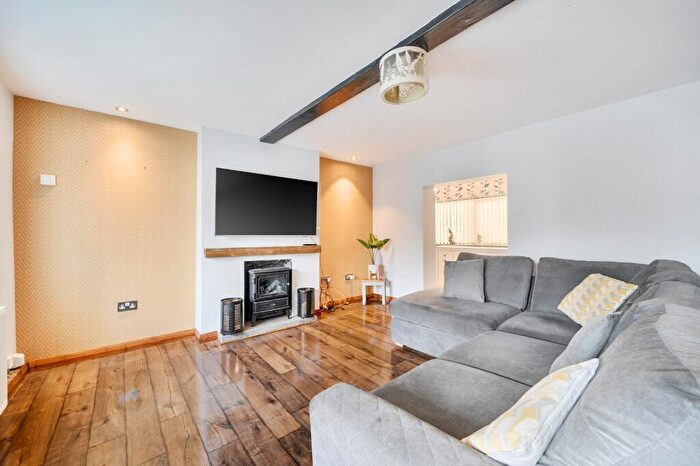 2 Bedroom End Of Terrace House For Sale In Enfield Road, Redditch, B97