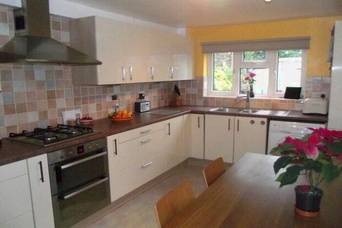 3 Bedroom Property To Rent In Cobham Street, Gravesend DA11