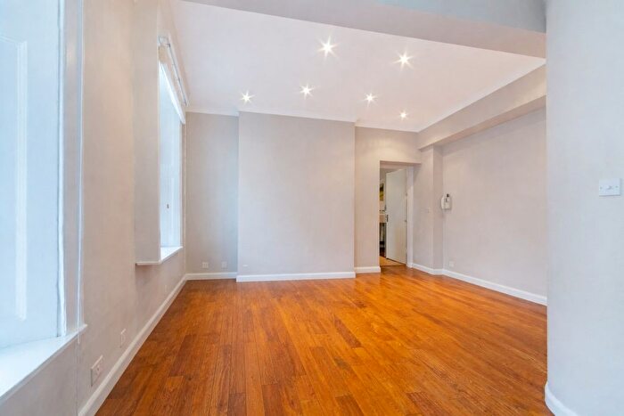 2 Bedroom Flat To Rent In Old Compton Street, Soho, W1D
