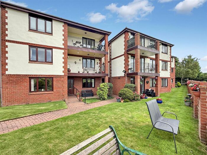 2 Bedroom Property For Sale In Thingwall Road, Wirral, CH61