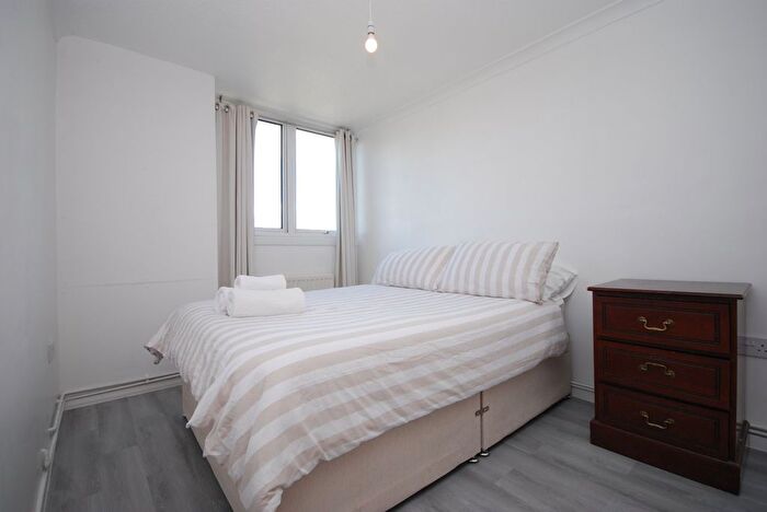 4 Bedroom Terraced House To Rent In St James Crescent, Brixton, SW9