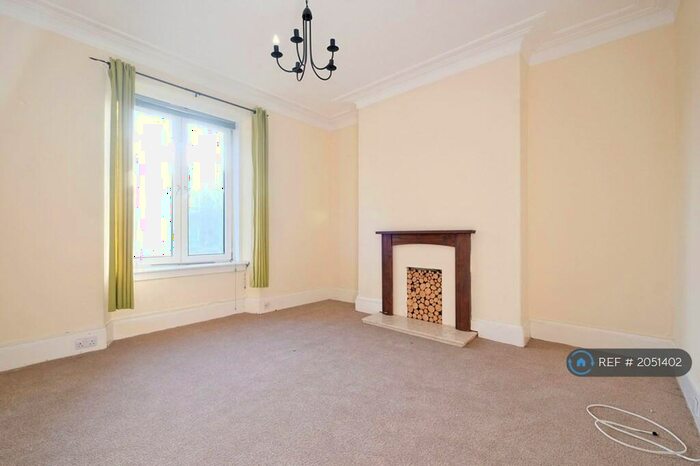 2 Bedroom Flat To Rent In Floor Right Holburn Street, Aberdeen, AB10