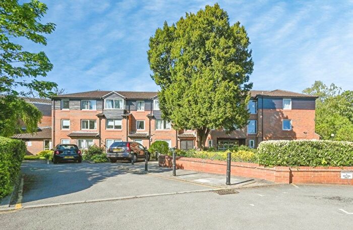 2 Bedroom Property For Sale In Elstree Road, Bushey Heath, Bushey, WD23