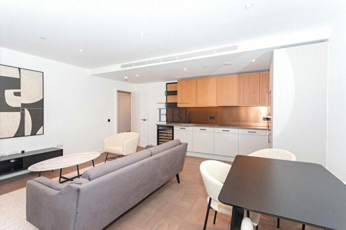 2 Bedroom Apartment To Rent In Merino Gardens, London Dock, Wapping, E1W