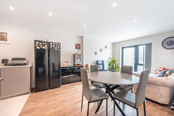 2 Bedroom Flat To Rent In Williams Way, Sudbury, Wembley, HA0