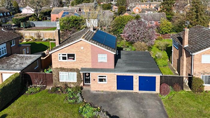 4 Bedroom Detached House For Sale In Priors Road, Hemingford Grey, Huntingdon, PE28