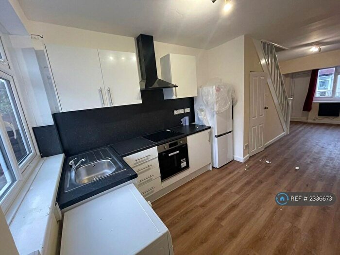 2 Bedroom End Of Terrace House To Rent In Robinhood Close, Mitcham, CR4