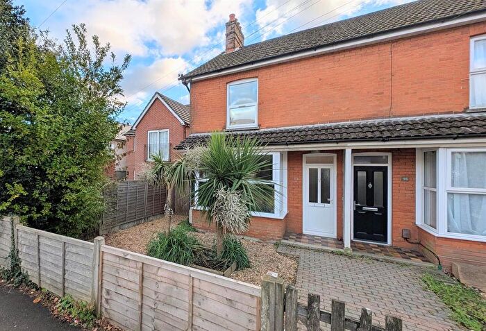 2 Bedroom Property To Rent In Bridge Road, Park Gate, Southampton, SO31