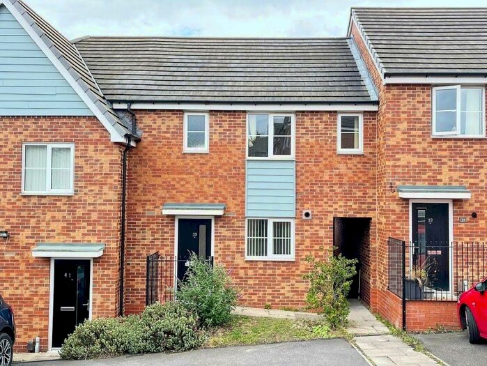 3 Bedroom House To Rent In Larch Place, Barnsley, S70