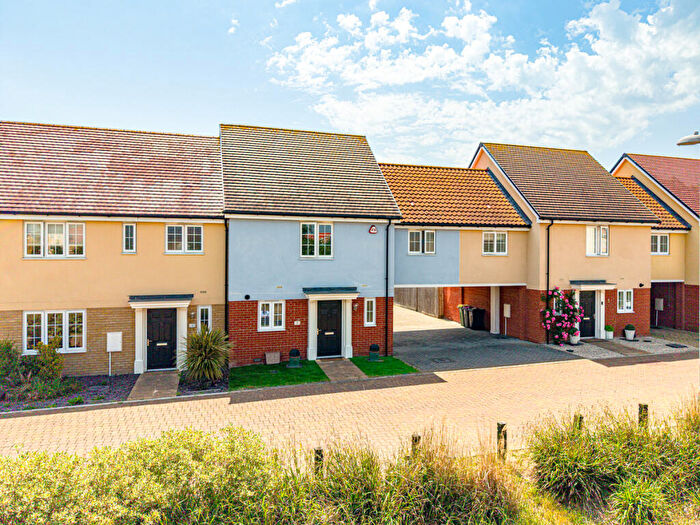 3 Bedroom Semi-Detached House For Sale In Charles Crescent, Rochford, SS4