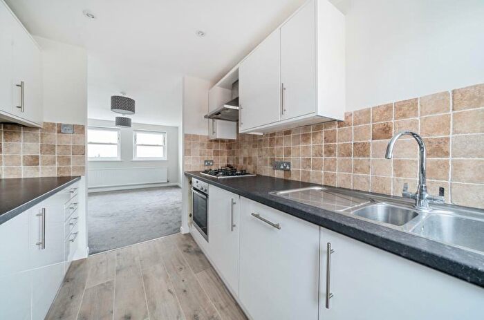 2 Bedroom Apartment To Rent In Windsor, SL4