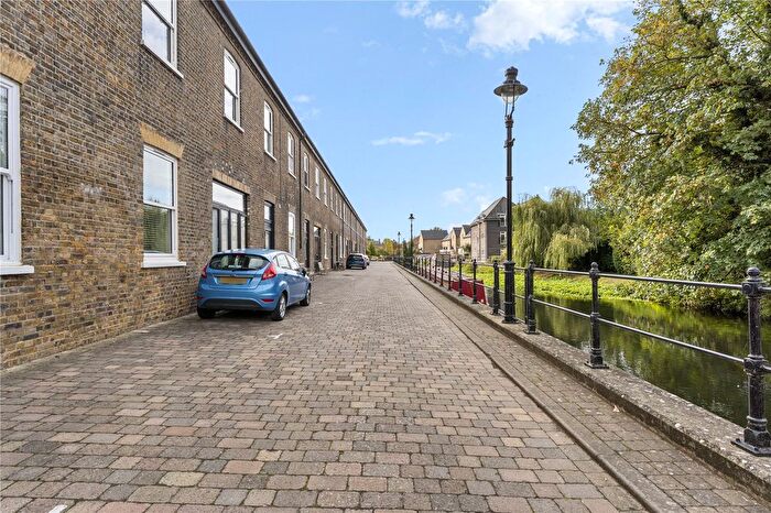 1 Bedroom Flat For Sale In Summerhouse Lane, Harefield, Uxbridge, UB9