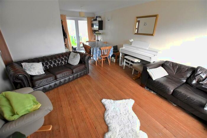 3 Bedroom End Of Terrace House For Sale In Stoneable Road, Radstock, BA3