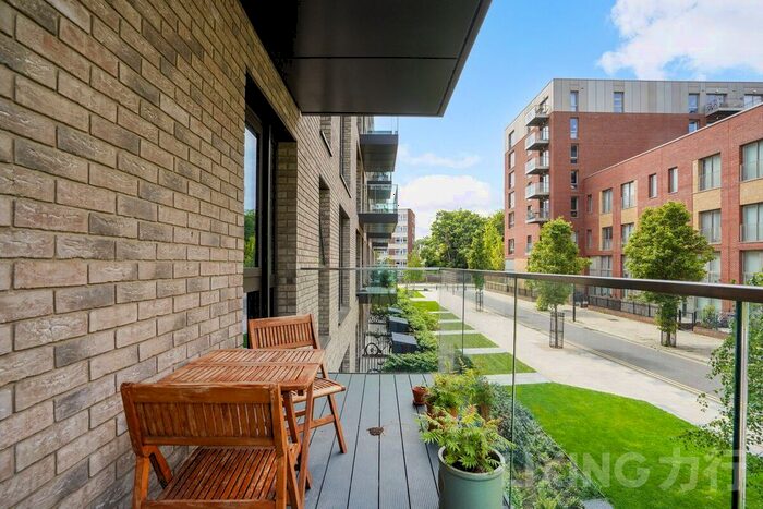 2 Bedroom Flat To Rent In Coster Avenue, Manor House, N4