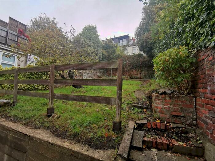 5 Bedroom Terraced House To Rent In Riley Road, Brighton, BN2
