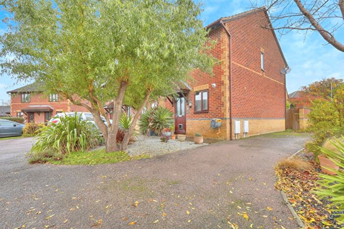 2 Bedroom End Terrace House For Sale In Braemar Crescent, Northampton, NN4