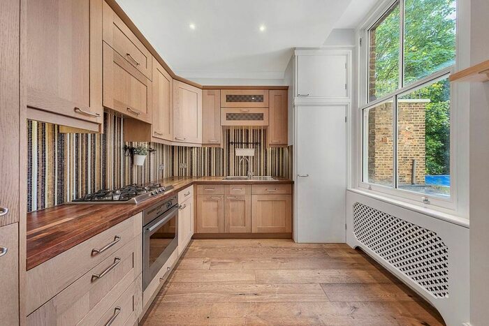 1 Bedroom Flat To Rent In Finborough Road, Chelsea, London, SW10