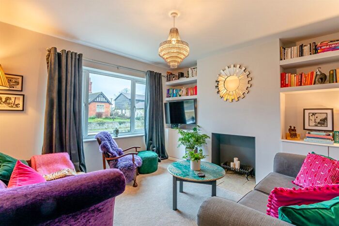3 Bedroom Semi-Detached House For Sale In West Street, Helpston, Peterborough, PE6