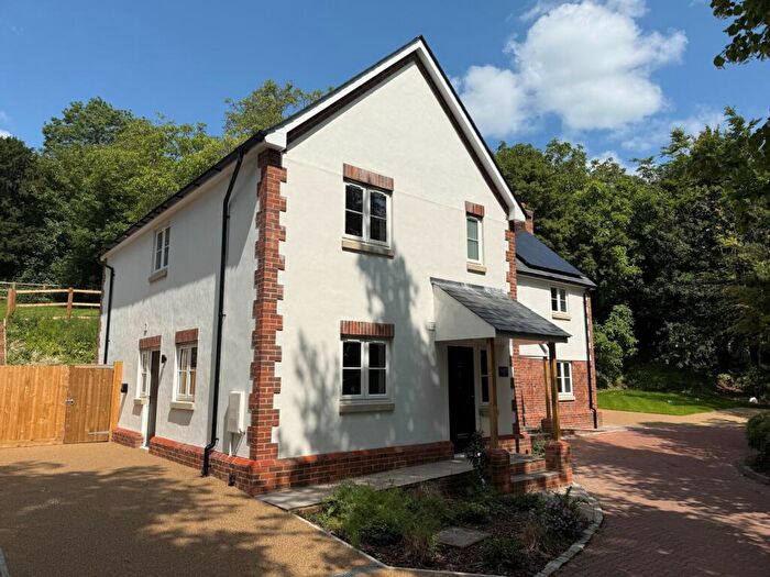 3 Bedroom Semi-Detached House For Sale In Burleighfield Estate, London Road, Loudwater, High Wycombe, HP10