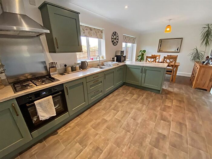 5 Bedroom Detached House For Sale In Burton Constable Close, Spennymoor, DL16