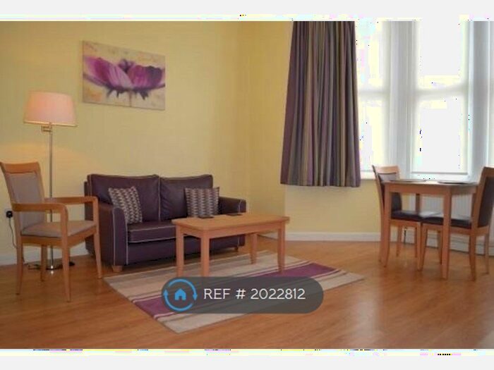 1 Bedroom Flat To Rent In Pembury Road, Westcliff-On-Sea, SS0