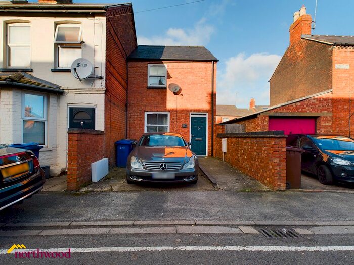 2 Bedroom Detached House To Rent In Old Grimsbury Road, Banbury, OX16