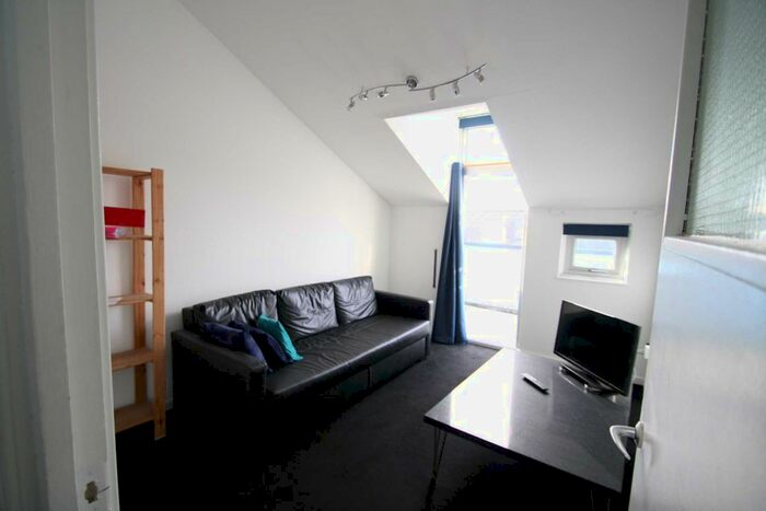 1 Bedroom Flat To Rent In Urlwin Walk, London, SW9