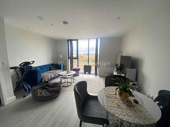 1 Bedroom Apartment To Rent In Regent Plaza, Salford, M5