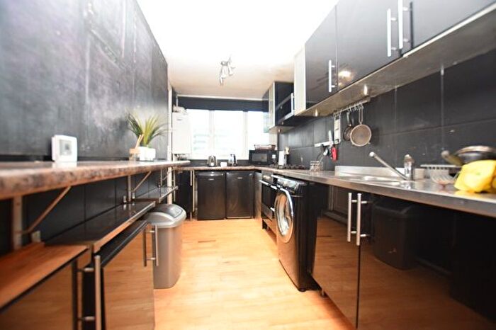 3 Bedroom Property To Rent In Exeter Place, Sheffield, S3