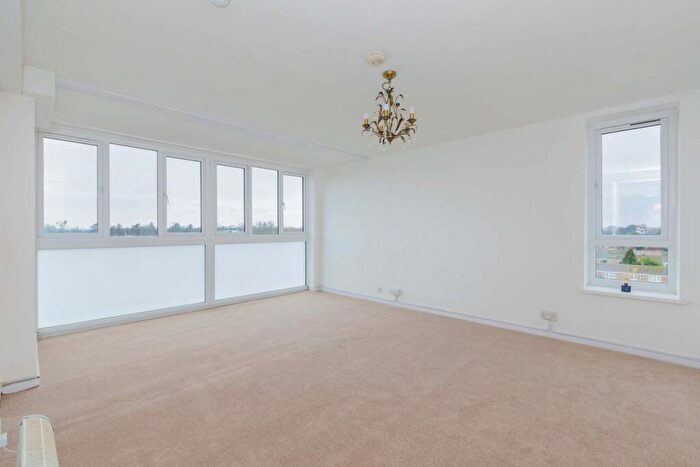 1 Bedroom Flat For Sale In High Street, Langley, SL3