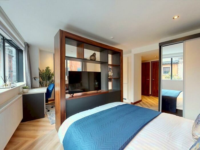 Apartment To Rent In Apt, Live Oasis Deansgate #, M2