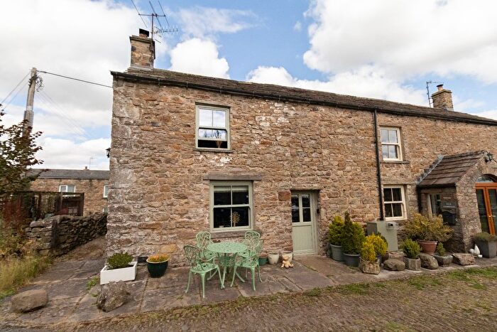 2 Bedroom Cottage For Sale In Dales Cottage, Appersett, Hawes, DL8