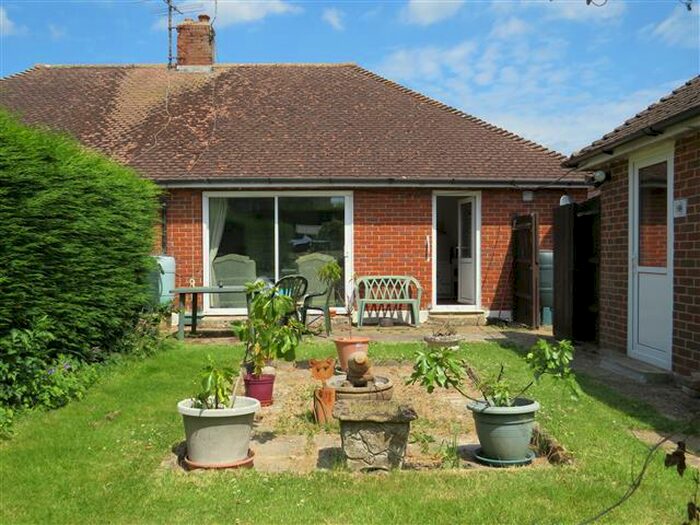 2 Bedroom Bungalow To Rent In Cootes Avenue, Horsham, RH12