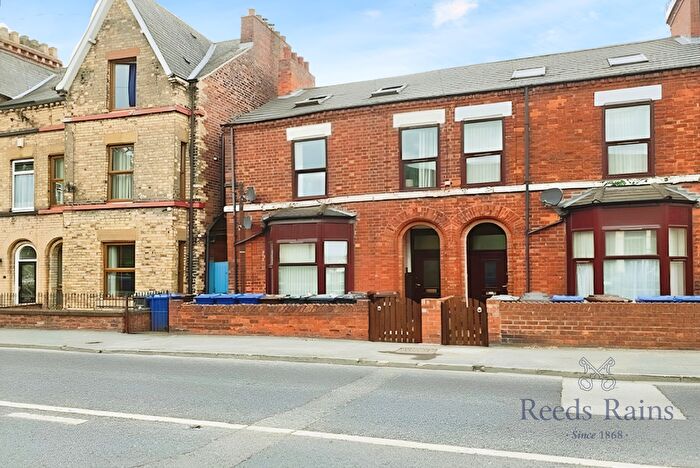 2 Bedroom Flat To Rent In Doncaster Road, Selby, North Yorkshire, YO8