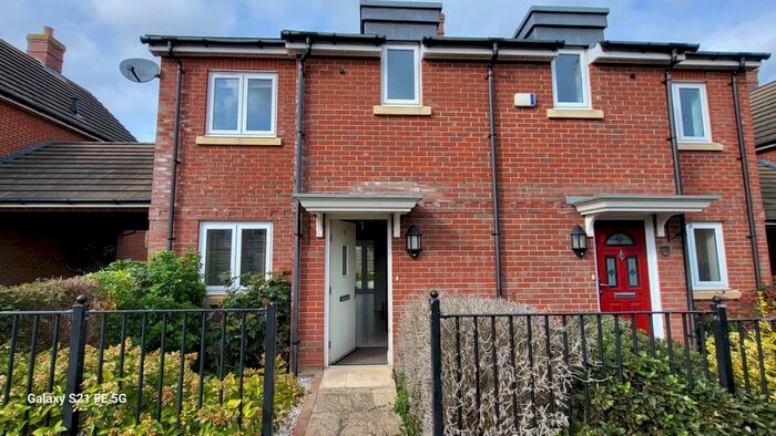 3 Bedroom Semi-Detached House To Rent In Pippin Road, Aylesbury, HP18