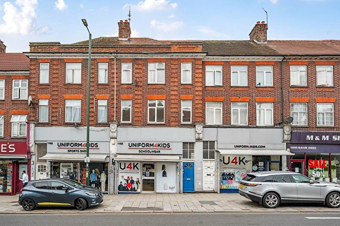 4 Bedroom Apartment To Rent In Finchley Road, Temple Fortune, NW11